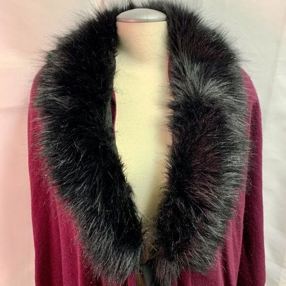Jacques Vert plum burgundy Wool Cashmere Poncho cape shawl faux fur trim ribbon - Picture 7 of 10
